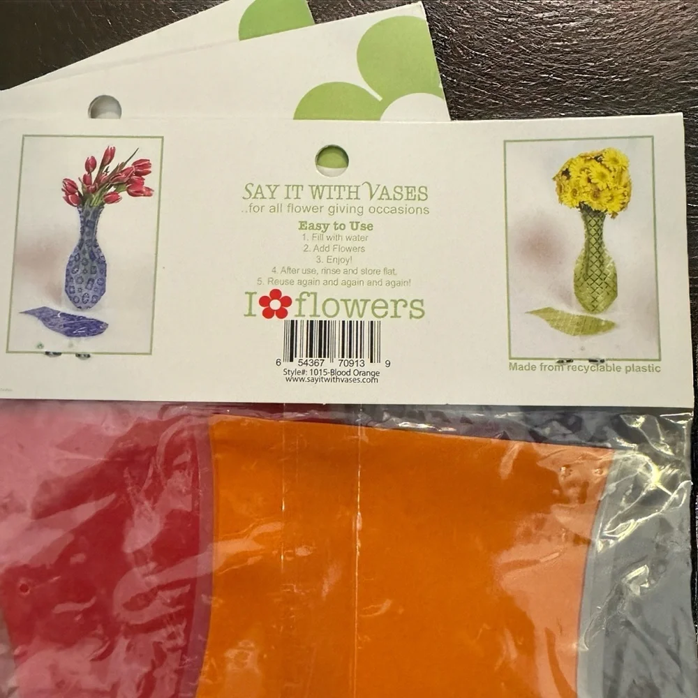 NWT Say It With Vases Portable Expandable Vase Set